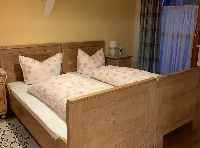 Hofer Apartman *